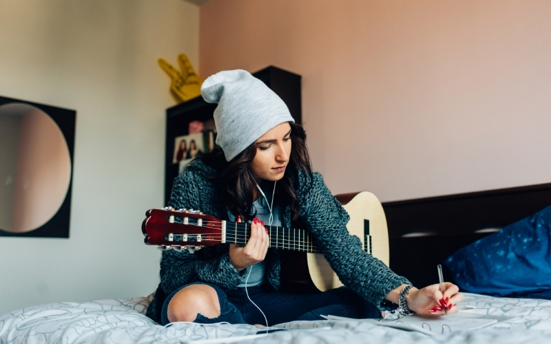 100-thuat-ngu-trong-rap-cuc-chat-nguoi-choi-he-underground209-5 Skill Lyric là một kỹ năng cơ bản mà rapper nào cũng cần phải có